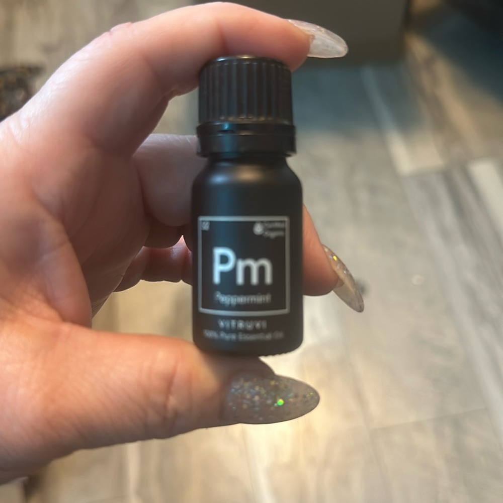 Vitruvi PM peppermint oil